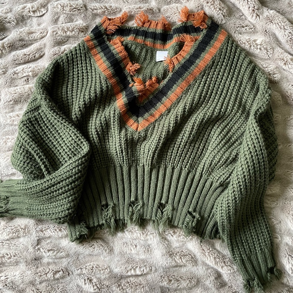 Distressed Sweater - Picture 2 of 3
